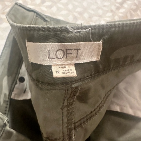 Army pants from Loft worn a few times - Picture 3 of 5